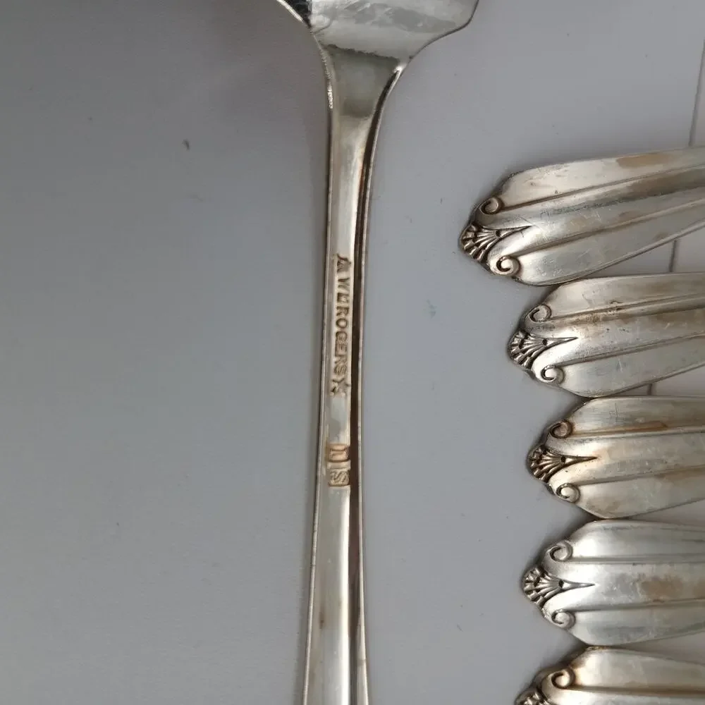 8X SF Rogers Starlight Salad Forks Silverplate International